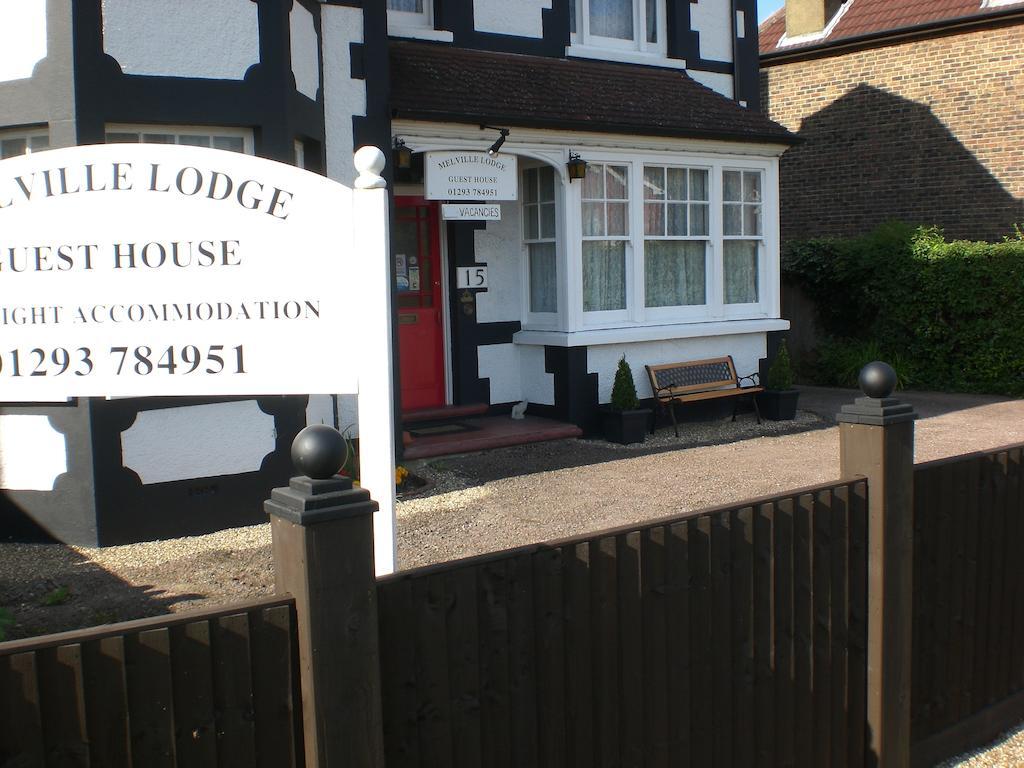 Melville Lodge Gatwick Horley Exterior photo