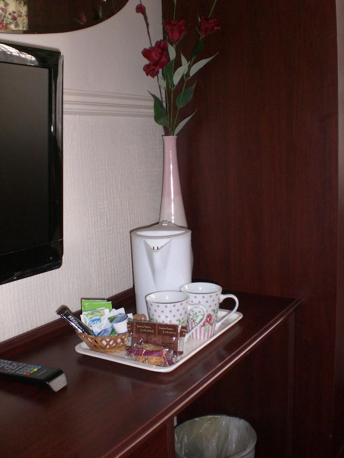Melville Lodge Gatwick Horley Room photo